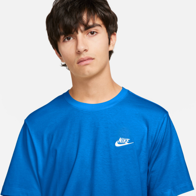 T-Shirt "Nike Sportswear Club"