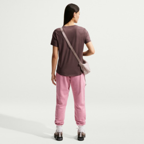 T-Shirt "Sportswear Club Essentials"