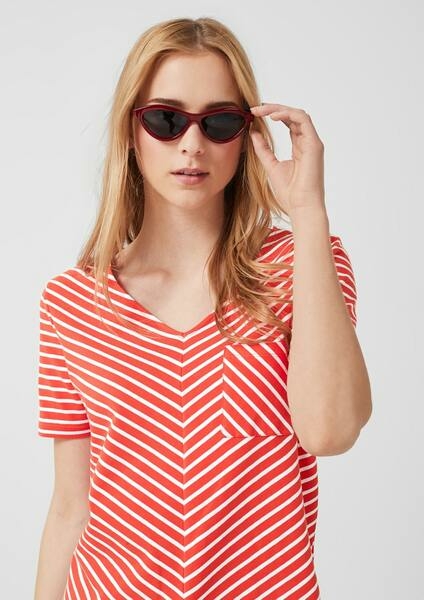 V-Neck-Shirt mit Brusttasche
