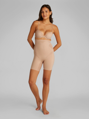 Short "SCULPTED FIRM"