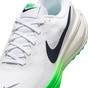 Laufschuh "Revolution 8"