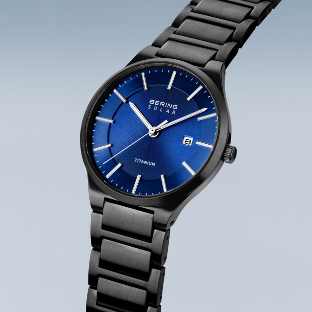 Uhr "Solar Titanium"