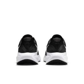 Laufschuh "Revolution 8"
