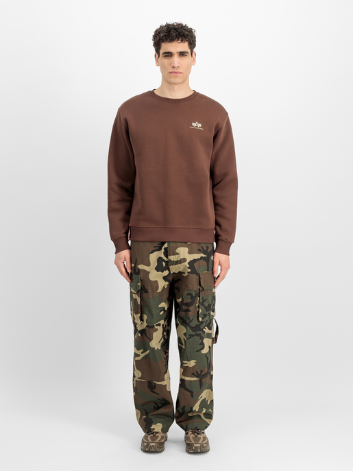 Sweater "Basic Small Logo"