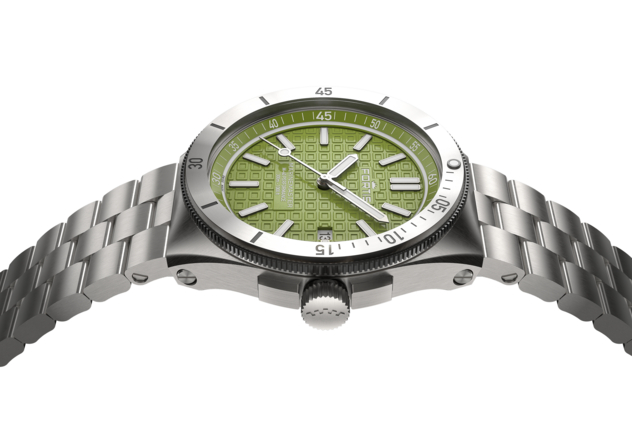 Uhr "MARINEMASTER M-40 WOODPECKER GREEN AUF BLOCK BRACELET"