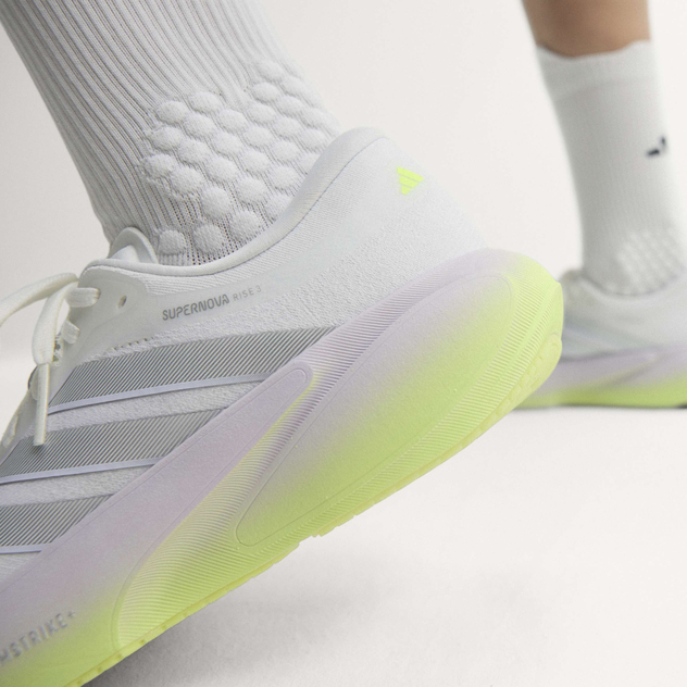 Laufschuh "Supernova Rise 3"