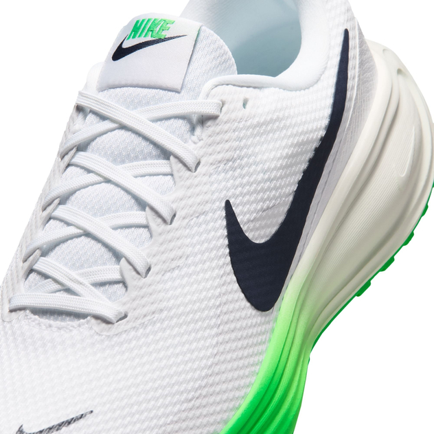 Laufschuh "Revolution 8"