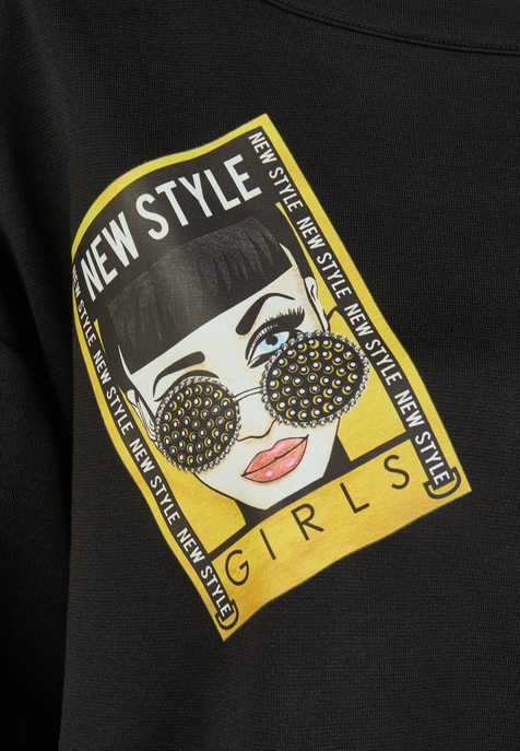 Sweatshirt