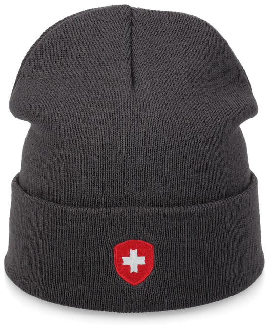 Dunkelgraue Strickmütze mit umgeschlagenem Bund und rotem Aufnäher mit weißem Kreuz.