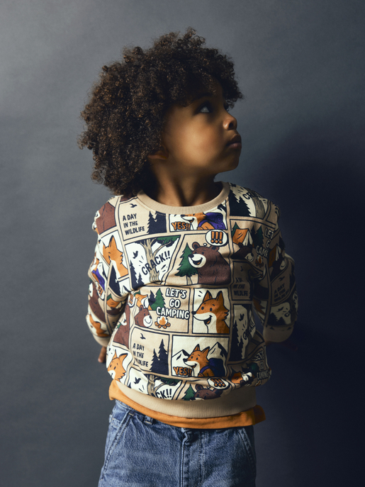 Sweatshirt