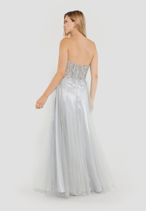 Abendkleid aus besticktem Tüll