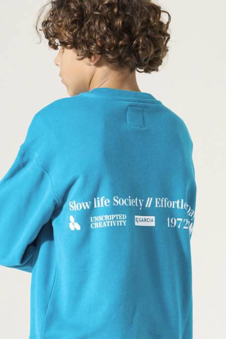 Sweatshirt