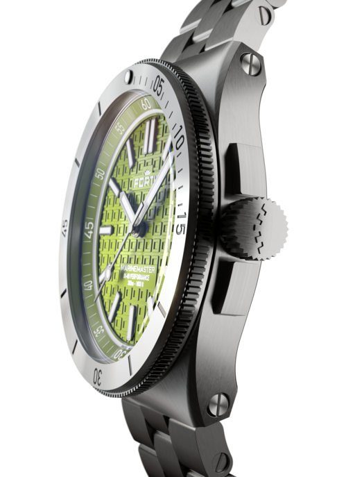 Uhr "MARINEMASTER M-40 WOODPECKER GREEN AUF BLOCK BRACELET"