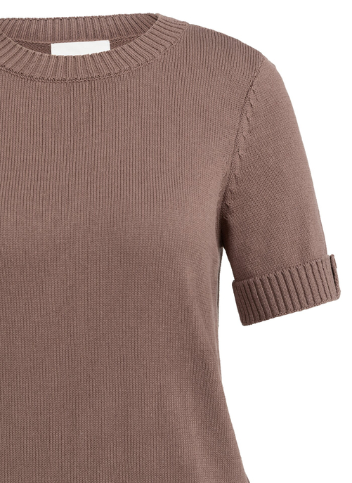 Strickpullover mit kurzen umgeschlagenen Ärmeln