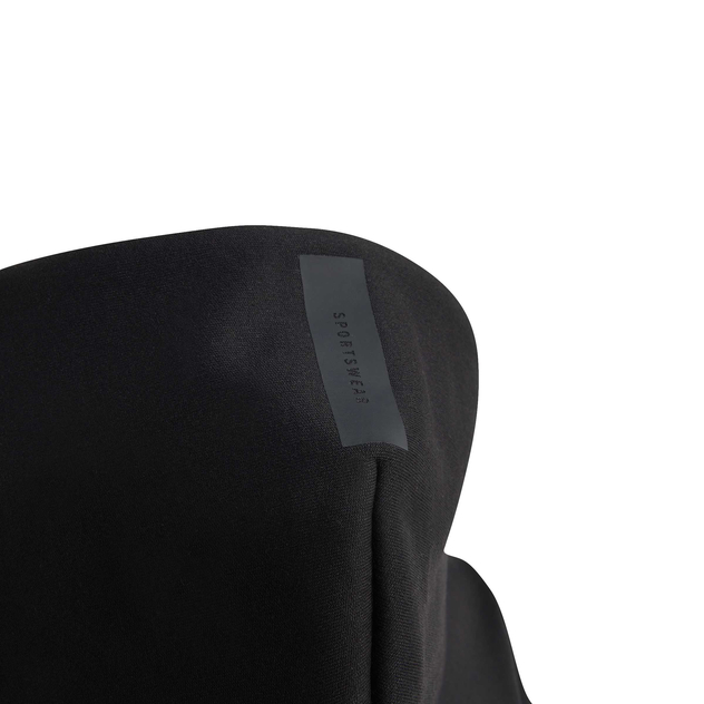 Hoodedtracktop