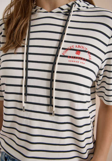 Kurzarmkapuzenshirt